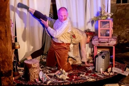 ECHTE LIEFDE VALT NIET TE WAAROMMEN!