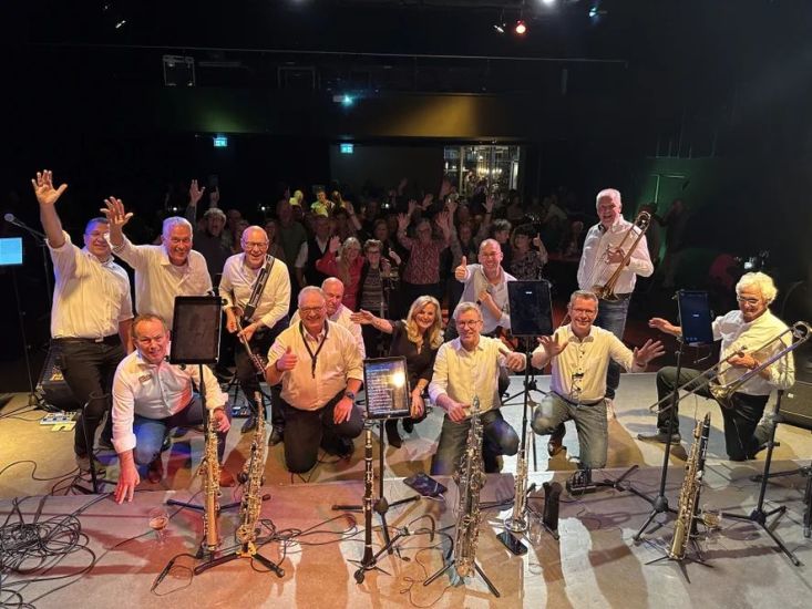 Franse hits meezingen met Timeless Partyband